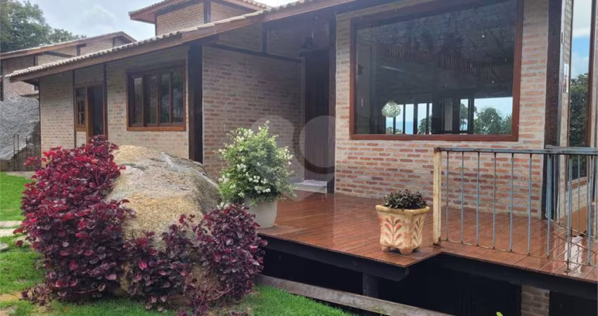 Casa com 2 quartos à venda em Roseira - SP