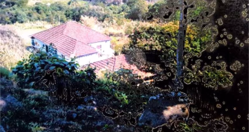 Casa térrea com 3 quartos à venda em Rio Abaixo - SP