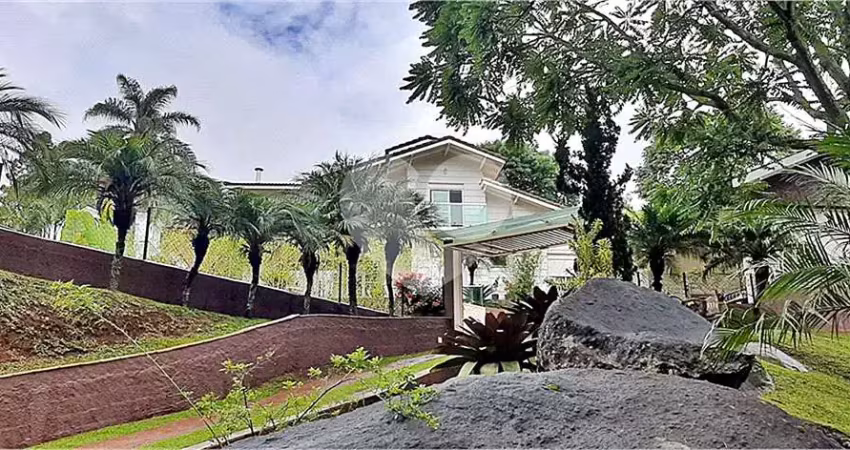 Casa em condomínio fechado com 3 quartos à venda na São Pedro, Serra da Cantareira, Mairiporã