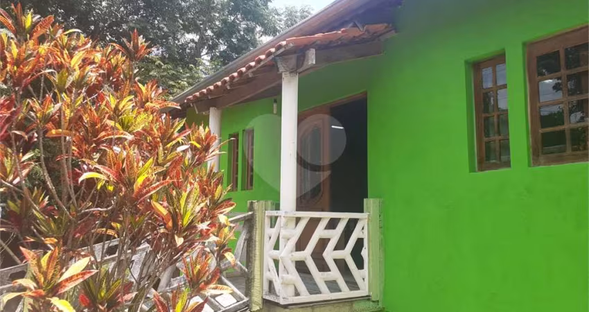 Sobrado com 3 quartos à venda em Capoavinha - SP