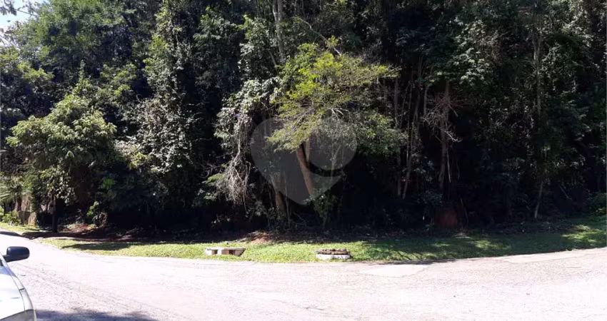 Casa em condomínio fechado à venda na Caraguatá, Serra da Cantareira, Mairiporã