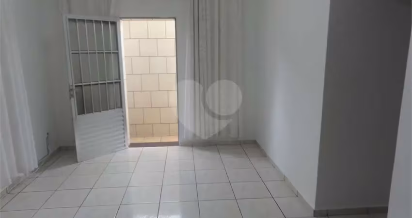 Casa com 3 quartos à venda na Douglas Herval Pereira, Água Fria, São Paulo