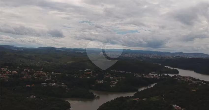 Condomínio com 4 quartos à venda em Vila Machado - SP