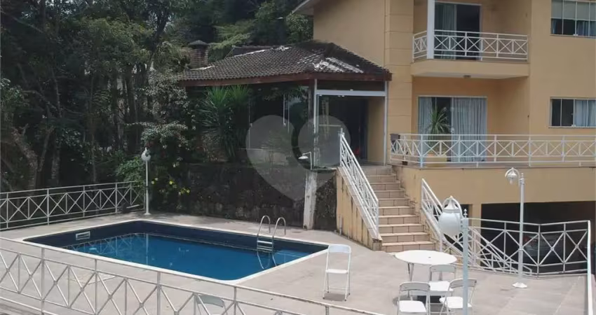 Condomínio com 3 quartos à venda em Caraguatá - SP