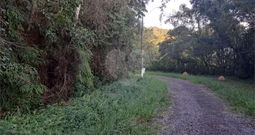 Casa em condomínio fechado à venda na Caraguatá, Serra da Cantareira, Mairiporã