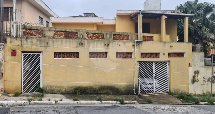 Casa térrea com 4 quartos à venda em Casa Verde Alta - SP