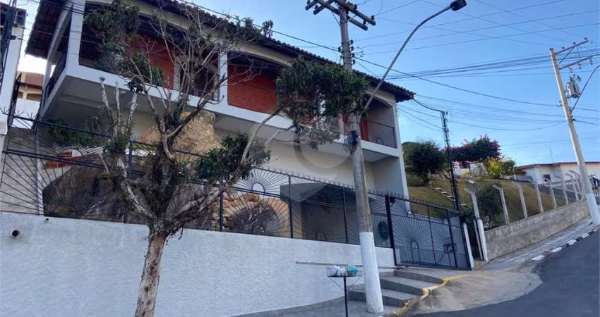 Casa com 4 quartos à venda em Centro - SP