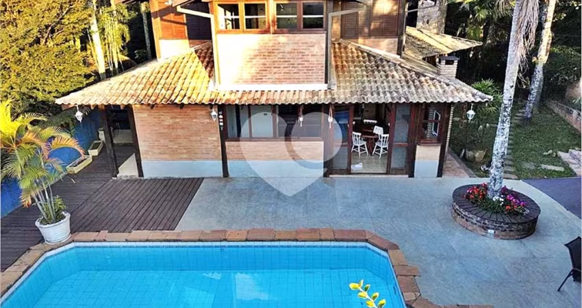Casa com 4 quartos à venda em Roseira - SP