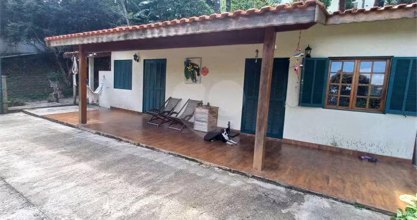 Casa com 2 quartos à venda em Roseira - SP