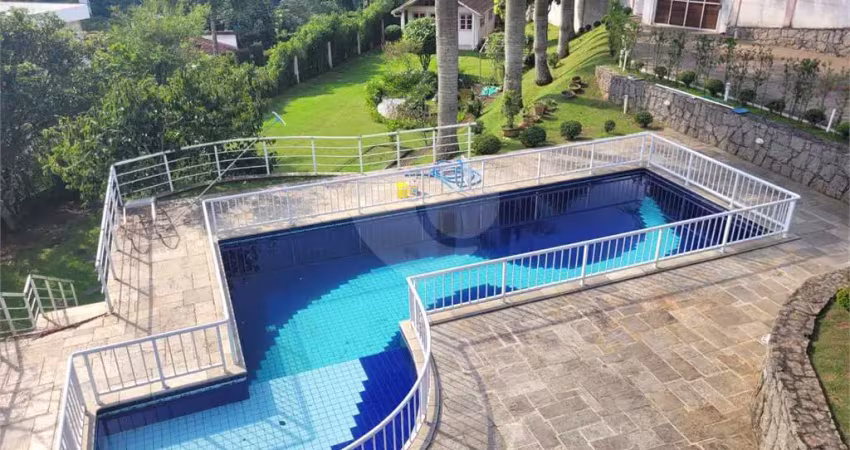 Condomínio com 3 quartos à venda em Caraguatá - SP