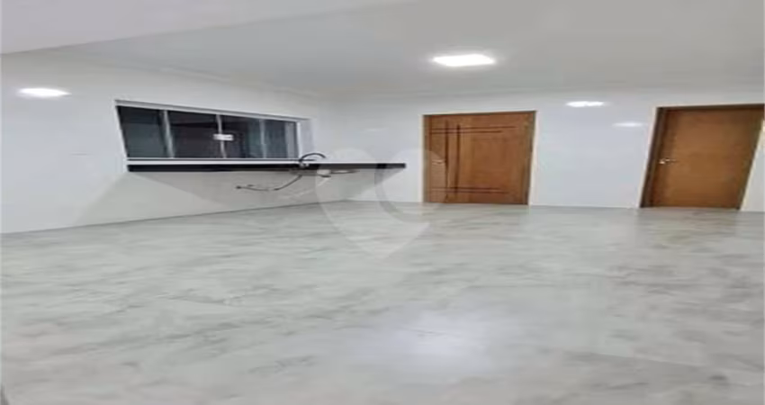 Sobrado com 3 quartos à venda em Vila Mazzei - SP