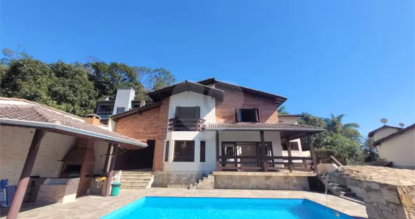 Casa em condomínio fechado com 5 quartos à venda na Das Gaivotas, Serra da Cantareira, Mairiporã
