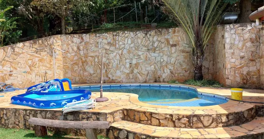 Casa com 3 quartos à venda em Roseira - SP