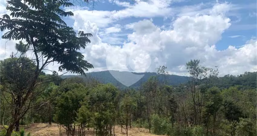 Terreno à venda na Dois, Serra da Cantareira, Mairiporã
