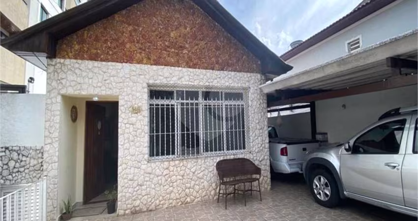 Casa térrea com 3 quartos à venda em Santa Teresinha - SP