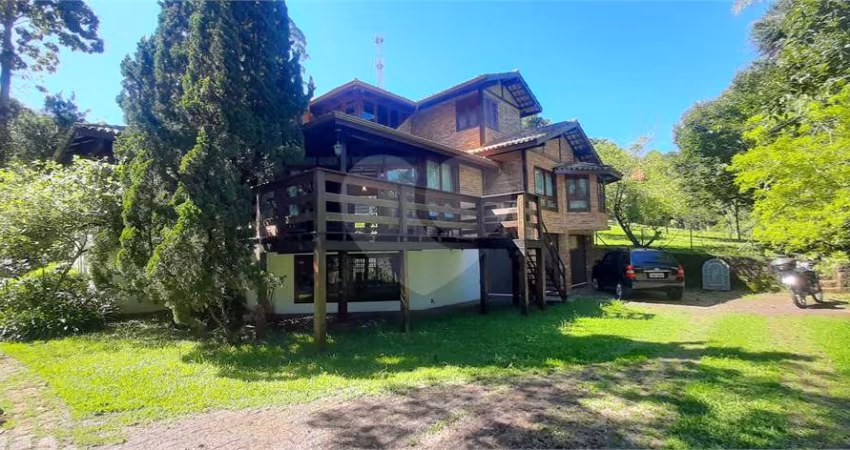 Sobrado com 3 quartos à venda em Roseira - SP