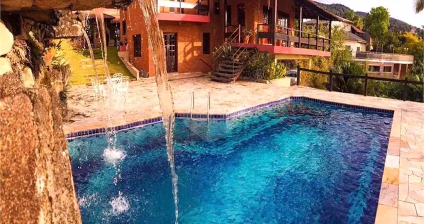 Casa com 5 quartos à venda em Alpes De Caieiras - SP