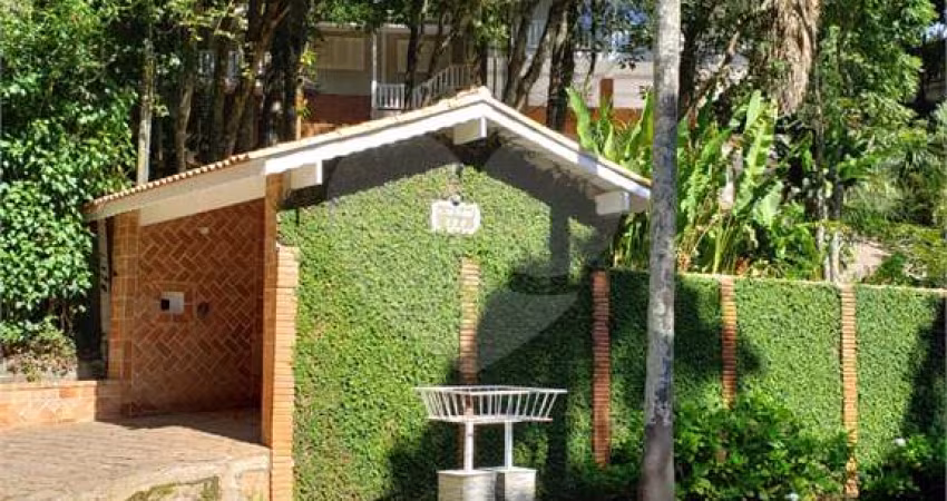 Casa térrea com 2 quartos à venda em Caraguatá - SP