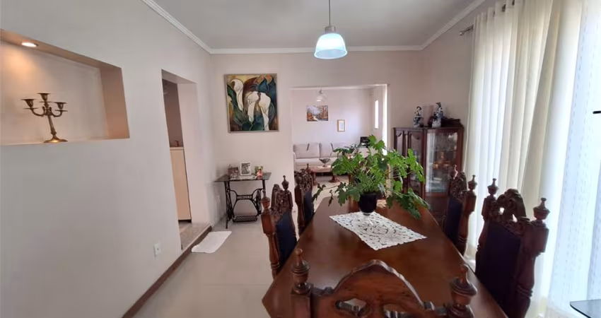 Sobrado com 4 quartos à venda em Vila Romero - SP