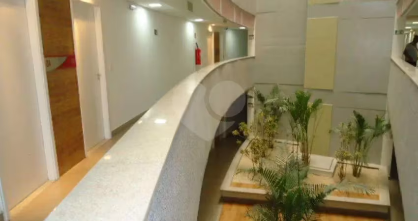 Sala comercial à venda na Rua Voluntários da Pátria, Santana, São Paulo