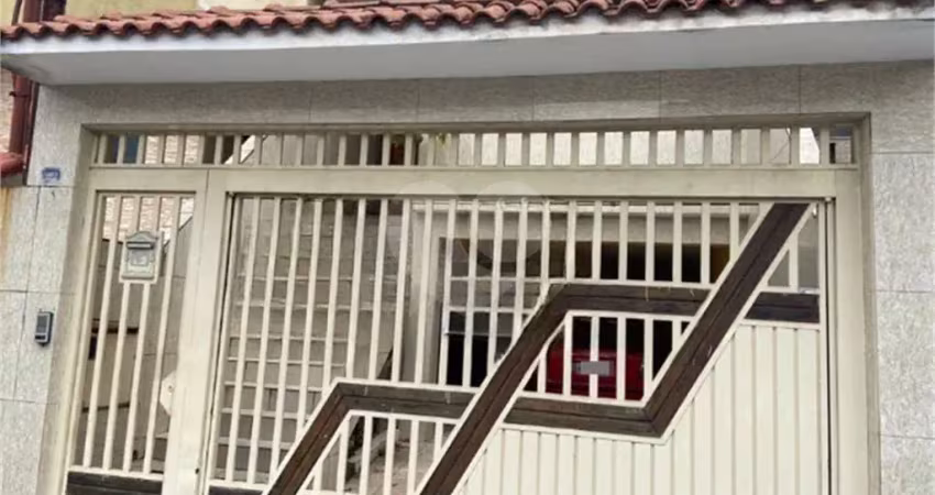 Sobrado com 3 quartos à venda em Jardim Santa Mena - SP