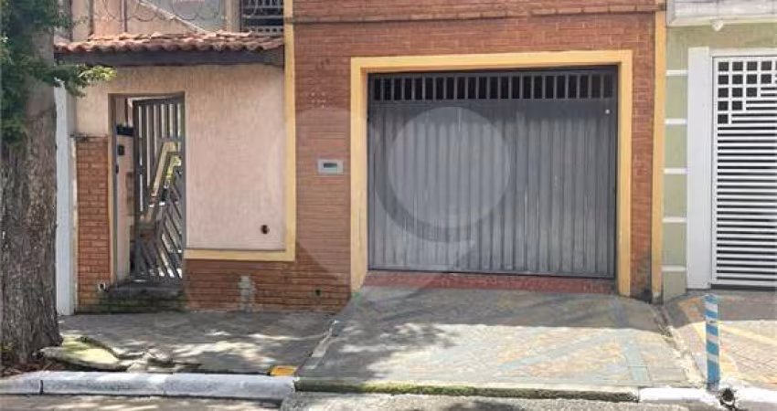 Casa térrea com 3 quartos à venda em Vila Nivi - SP
