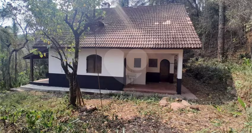 Casa térrea com 3 quartos à venda em Roseira - SP