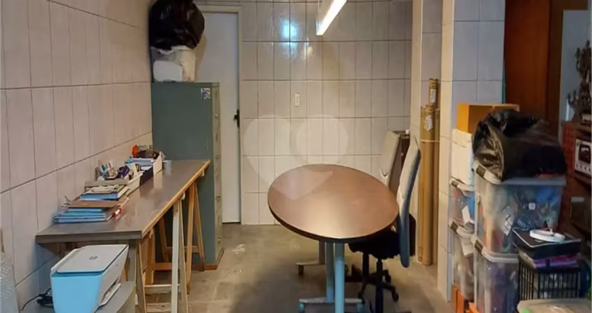 Casa de vila com 4 quartos à venda em Carandiru - SP