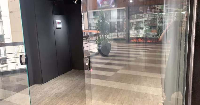 Loja à venda ou para locação em Centro - SP