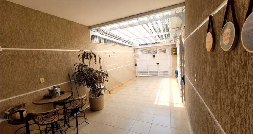 Sobrado com 3 quartos à venda em Vila Nivi - SP