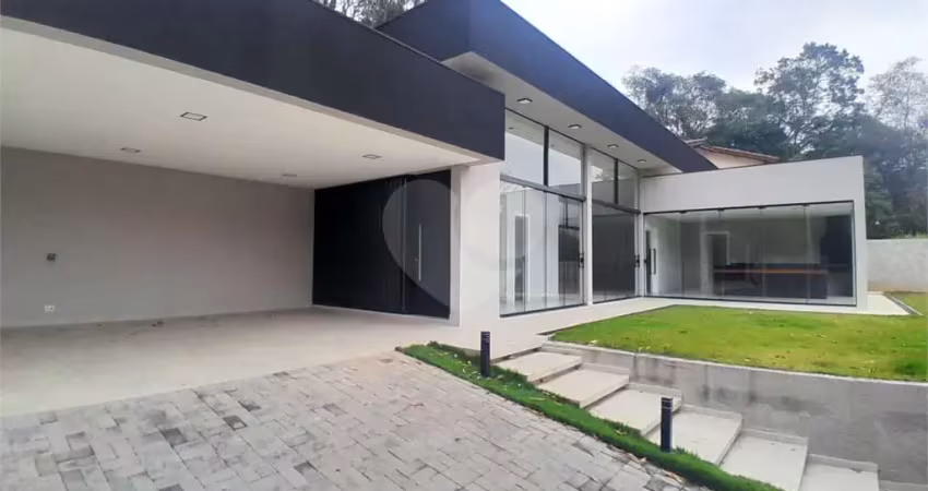 Condomínio com 3 quartos à venda ou para locação em Cumbari - SP