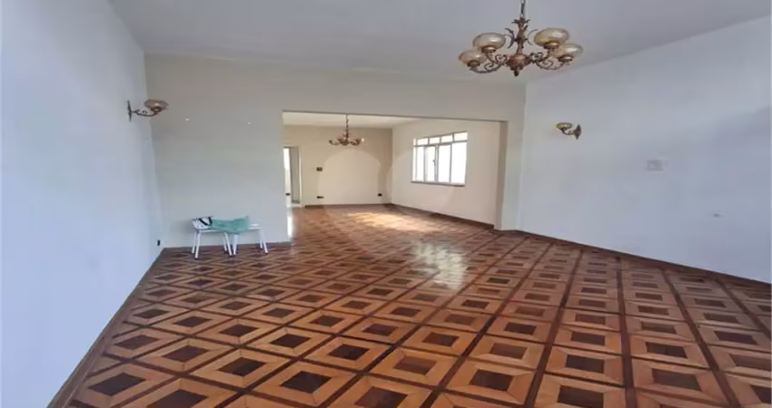 Casa com 3 quartos à venda na João Castelhanos, Santana, São Paulo