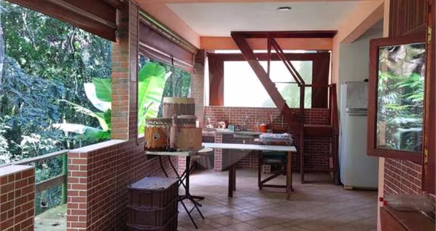 Condomínio com 3 quartos à venda em Roseira - SP