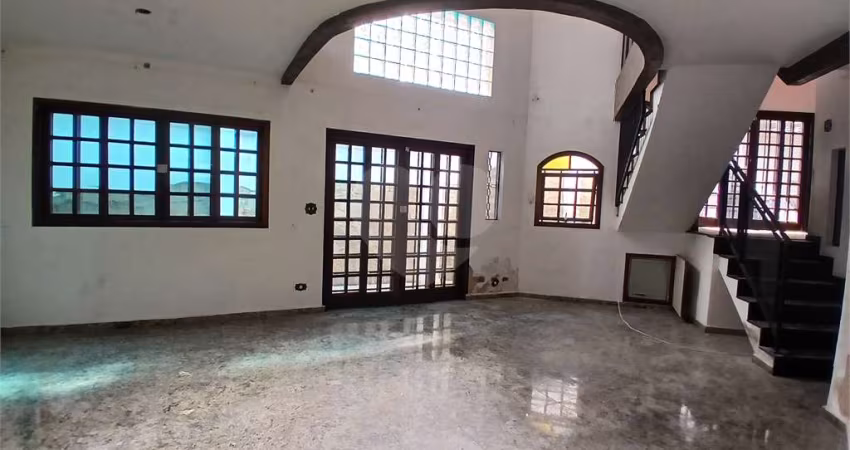 Sobrado com 4 quartos à venda em Água Fria - SP