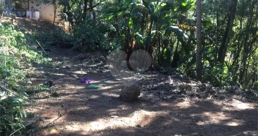 Terreno à venda na Itália, Serra da Cantareira, Mairiporã