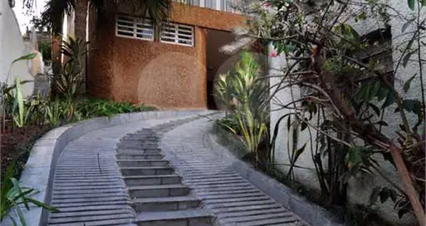 Casa com 4 quartos à venda na Rua Nursia, Santana, São Paulo