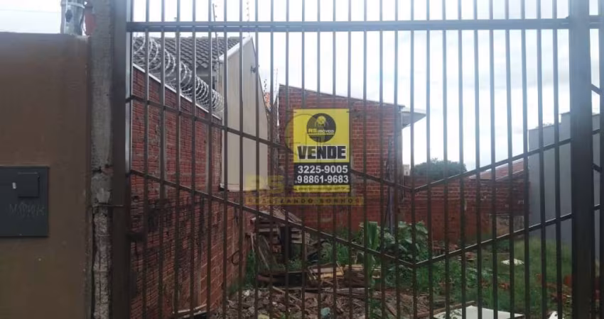 Terreno à venda na Rua Monsenhor Fritz, 45, Conjunto Habitacional Requião, Maringá