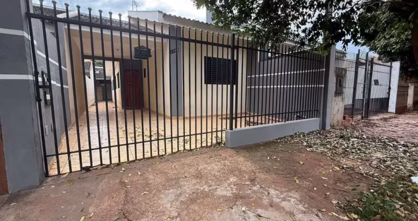 Casa com 3 quartos para alugar na Rua Triunfo, 144, Residencial Ibirapuera, Maringá