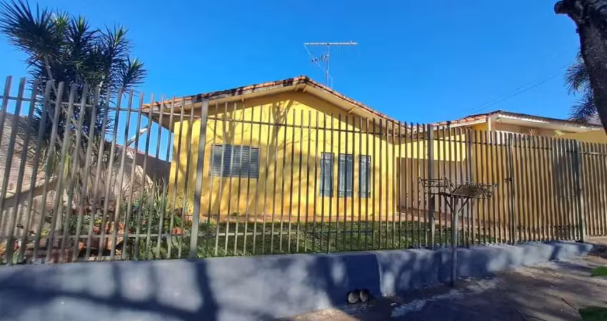 Casa com 2 quartos para alugar na Rua Laura Luzia Franzoi, 35, Conjunto Habitacional Requião, Maringá