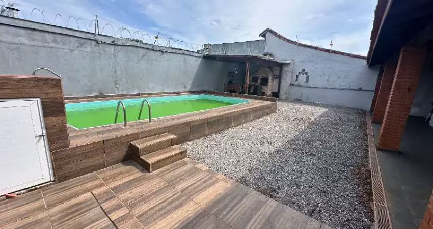 Imperdível: casa à venda em itanhaém-sp, bairro bopiranga, 3 quartos, 1 suíte, 2 salas, 2 banheiros, 8 vagas de garagem, 130m².