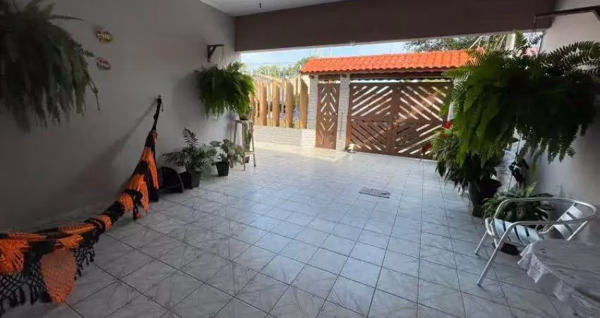 Casa com 3 quartos para alugar na Vila Loty, Itanhaém 