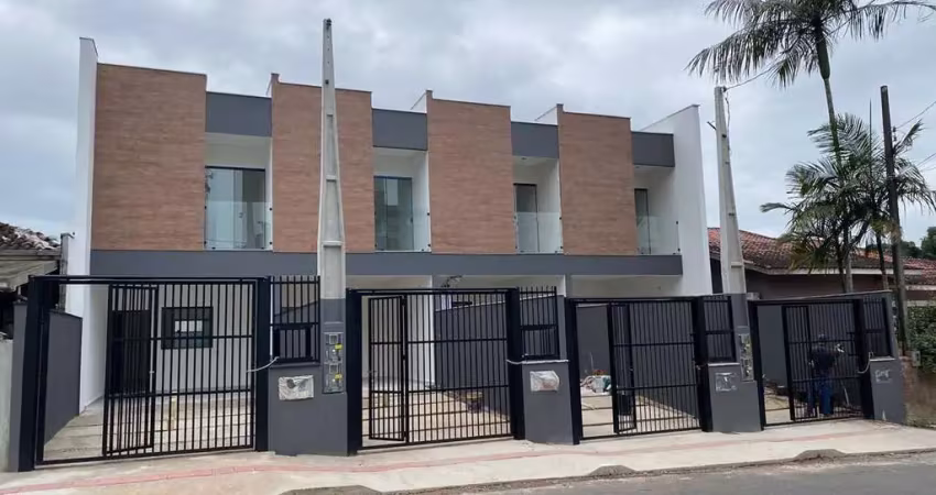 Casa com 3 quartos à venda no Iririú, Joinville 