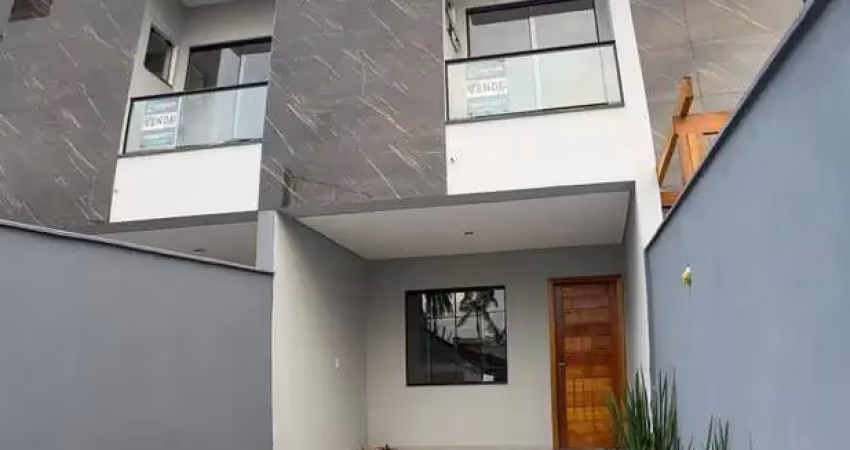 Casa à venda em joinville-sc, bairro costa e silva: 2 quartos, 2 suítes, 1 sala, 1 banheiro, 2 vagas, 100m². venha conferir!