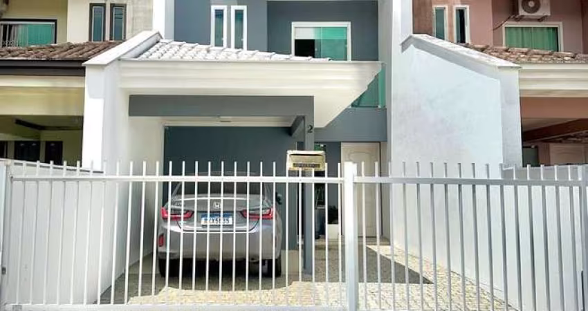 Sobrado Geminado no bairro Aventureiro em Joinville-SC!