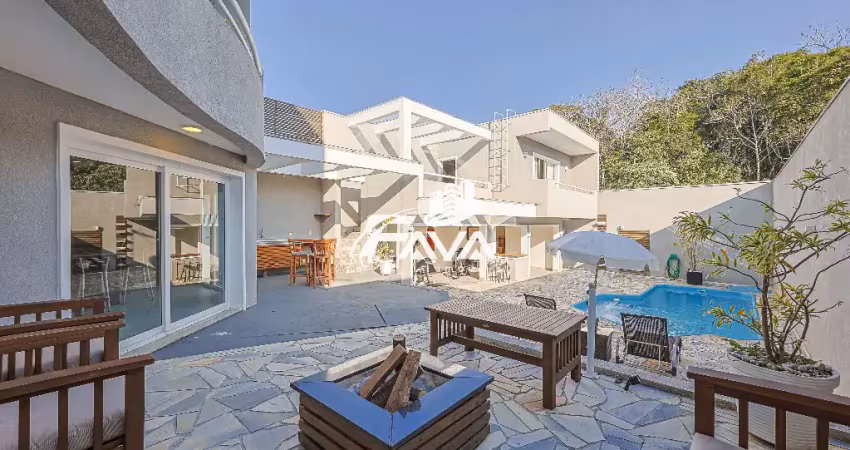Casa com 3 suítes, piscina, 2 vagas de garagem, no orleans, curitiba/pr