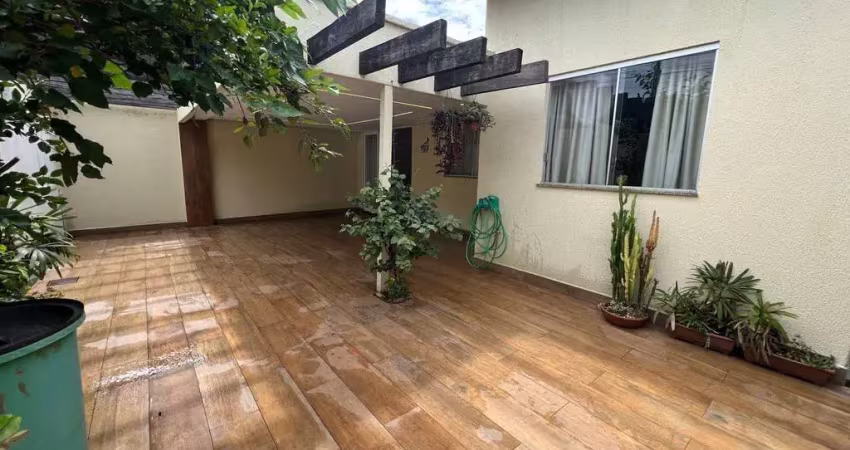 Casa com 3 quartos à venda na Avenida Capyaba, 1, Jardim Helvécia, Aparecida de Goiânia