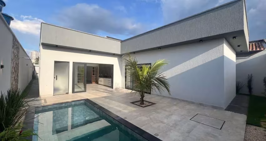 Casa Alto Padrão à Venda no Parque Amazônia – 4 Suítes e Piscina