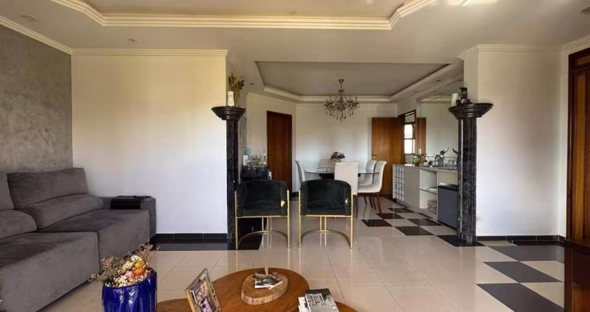 Apartamento Amplo 139m² 4 Quartos 2 Suítes Ideal para moradia