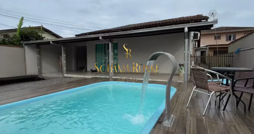 Casa Baixa Averbada com Piscina - Guanabara