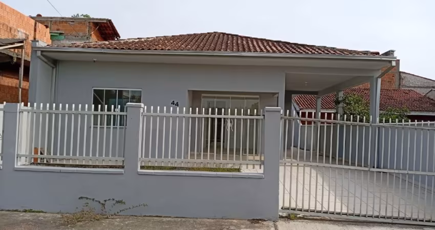 CASA EM ARAQUARI